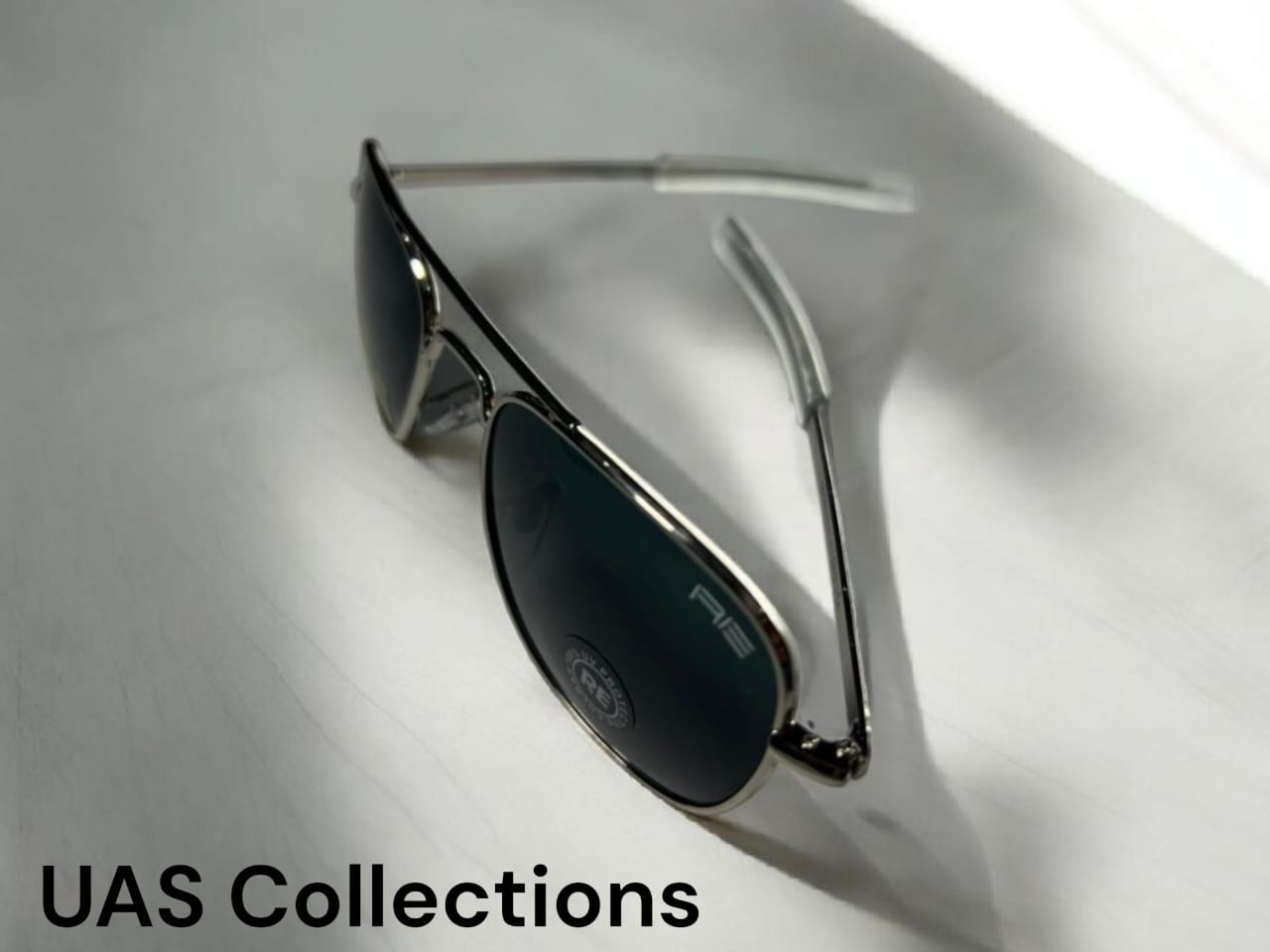 RE Style Pilot Navigator Sunglasses - Diamond Hard Lens